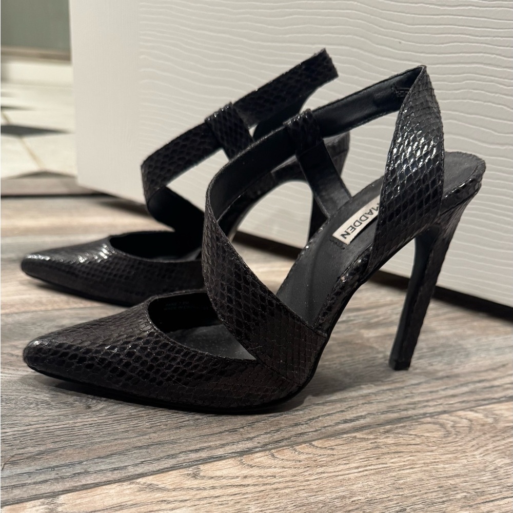 Beautiful black snakeskin heels